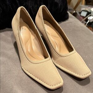 Neutral Beige Square-Toe Women’s Heels — Minimalist Everyday Style